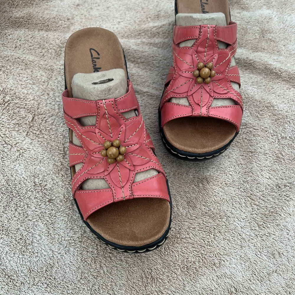 Clarke Women’s Sandals - Super Comfy!! Size 7N